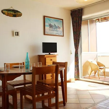 2 Pieces La Nouvelle Pn210-047 Apartment Port-la-Nouvelle